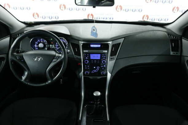 Hyundai Sonata YF, 2010 г.