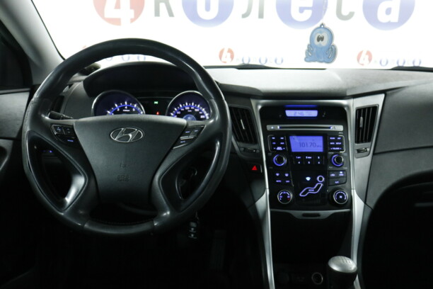 Hyundai Sonata YF, 2010 г.
