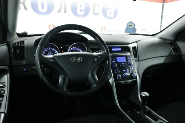 Hyundai Sonata YF, 2010 г.