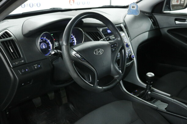 Hyundai Sonata YF, 2010 г.