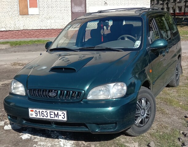 Kia Carnival I, 7 мест, 2001 г.