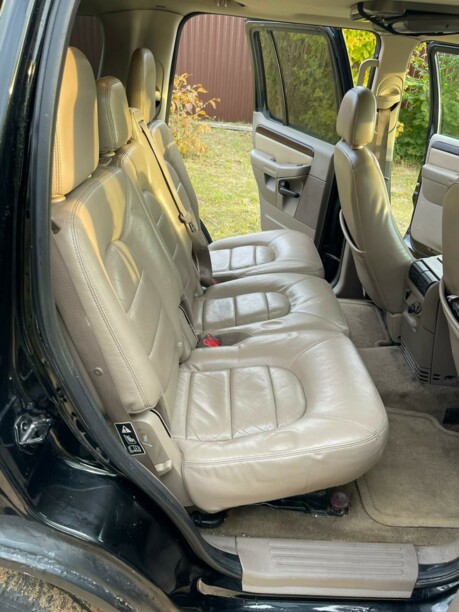 Ford Explorer III, 7 мест, 2004 г.