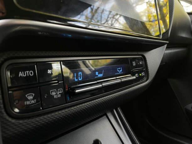 Toyota Auris II (E180) · Рестайлинг, 2017 г.
