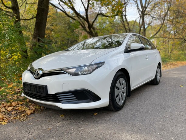 Toyota Auris II (E180) · Рестайлинг, 2017 г.