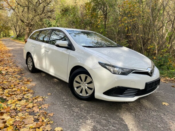 Toyota Auris II (E180) · Рестайлинг, 2017 г.