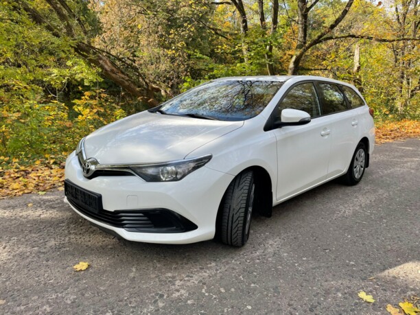 Toyota Auris II (E180) · Рестайлинг, 2017 г.