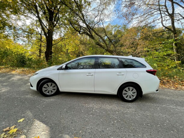 Toyota Auris II (E180) · Рестайлинг, 2017 г.