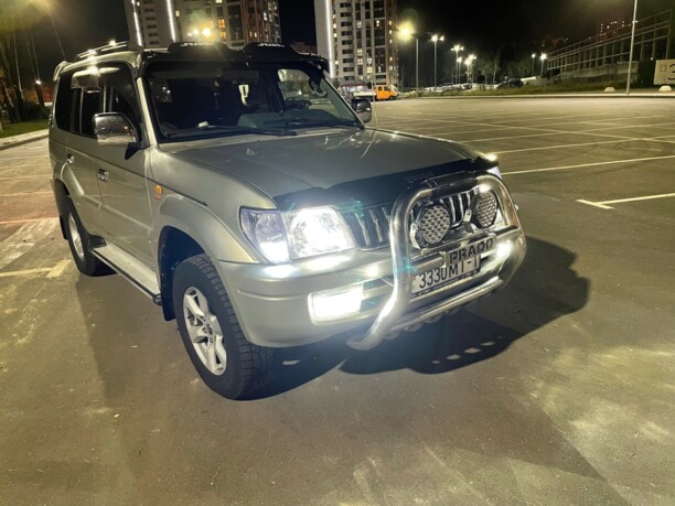 Toyota Land Cruiser Prado J90 · Рестайлинг, 7 мест, 2002 г.