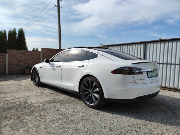 Tesla Model S I, 2015 г.