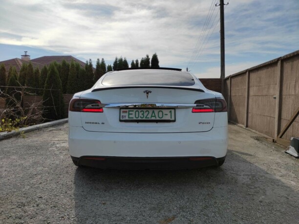 Tesla Model S I, 2015 г.