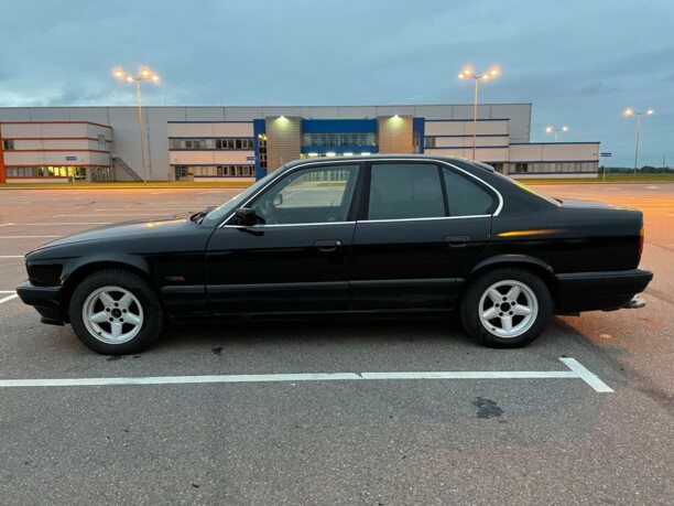 BMW 5 серия E34, 1988 г.