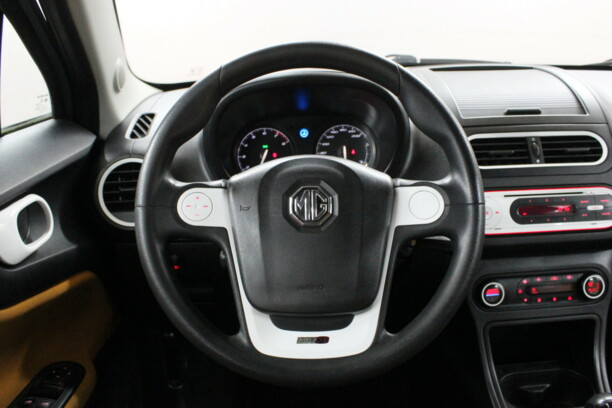 MG 3, 2013 г.