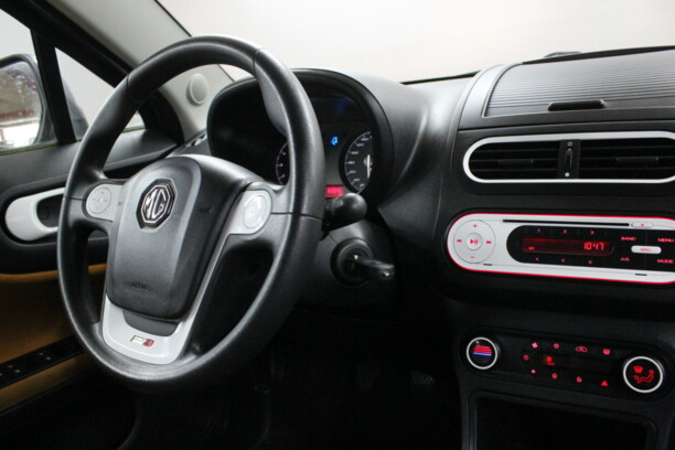 MG 3, 2013 г.
