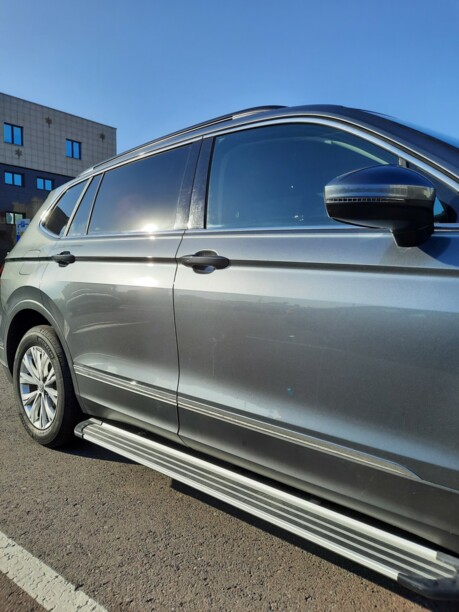 Volkswagen Tiguan II, 7 мест, 2017 г.