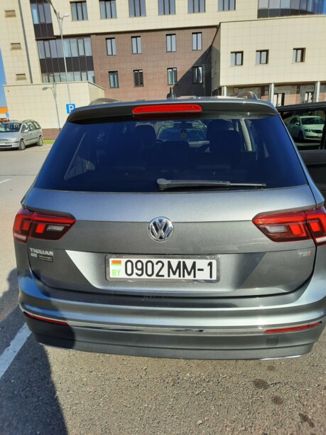Volkswagen Tiguan II, 7 мест, 2017 г.
