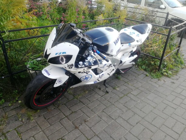 Yamaha FZR, 1994 г.