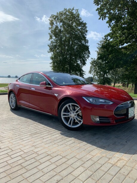 Tesla Model S I, 2015 г.