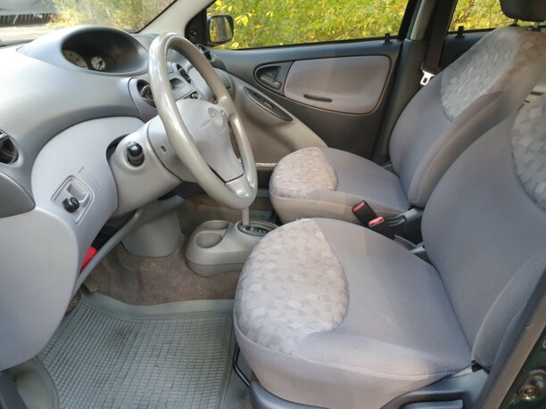 Toyota Echo, 2002 г.