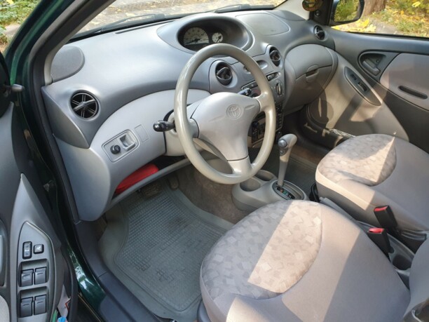 Toyota Echo, 2002 г.