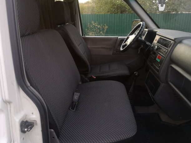 Volkswagen Caravelle T4, 2002 г.