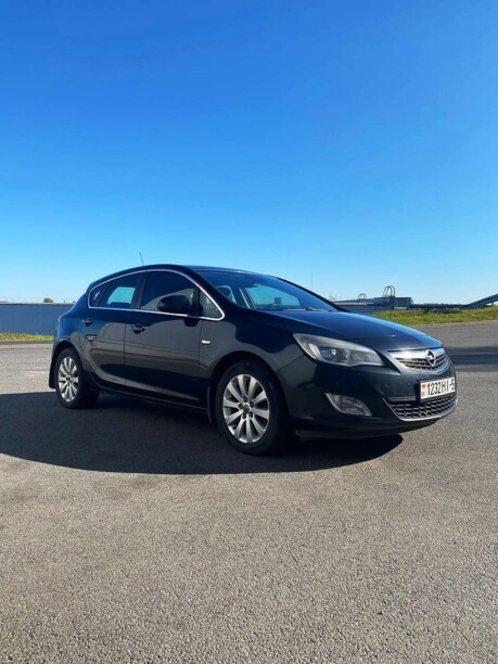 Opel Astra J, 2011 г.