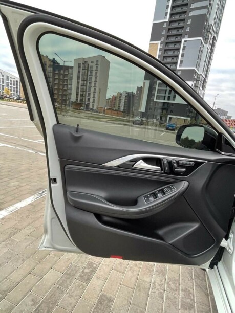 Infiniti QX30, 2017 г.