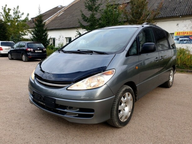 Toyota Previa II (XR30, XR40), 7 мест, 2001 г.