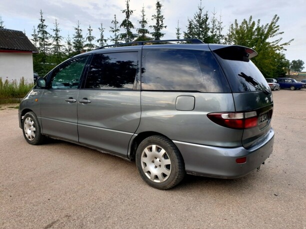 Toyota Previa II (XR30, XR40), 7 мест, 2001 г.