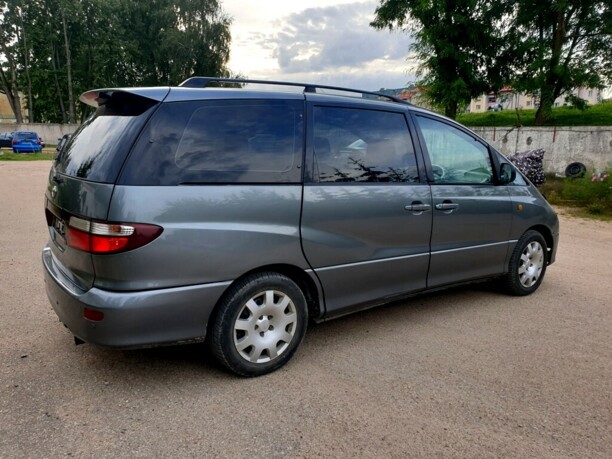 Toyota Previa II (XR30, XR40), 7 мест, 2001 г.