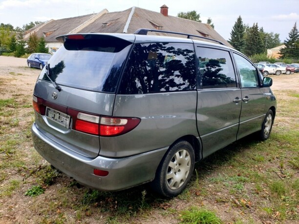 Toyota Previa II (XR30, XR40), 7 мест, 2001 г.