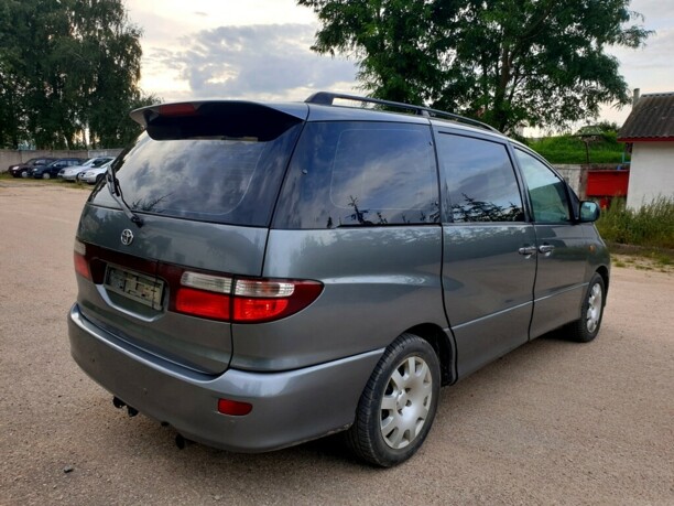 Toyota Previa II (XR30, XR40), 7 мест, 2001 г.
