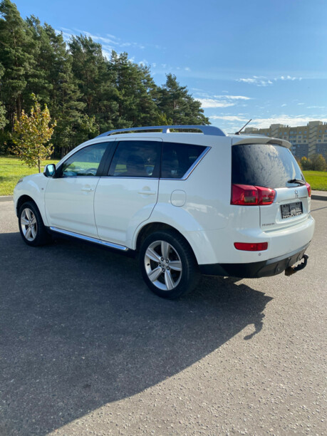 Peugeot 4007, 7 мест, 2011 г.