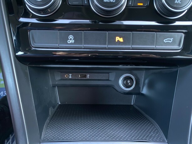 Volkswagen Touran III, 7 мест, 2017 г.