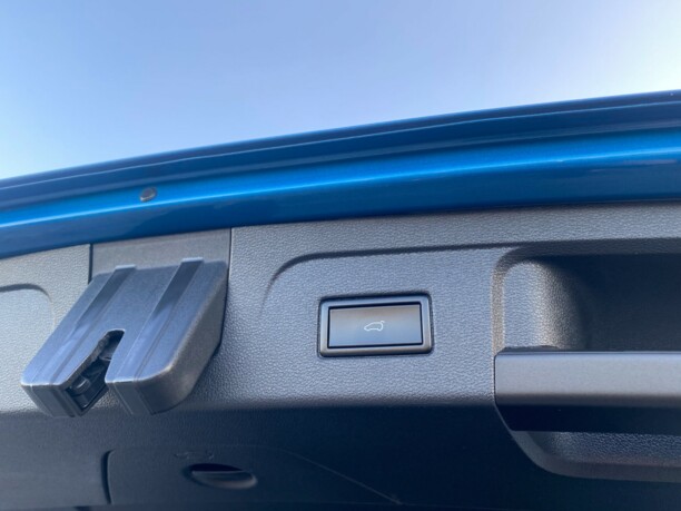 Volkswagen Touran III, 7 мест, 2017 г.