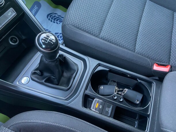 Volkswagen Touran III, 7 мест, 2017 г.