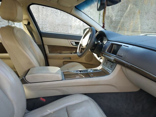 Jaguar XF X250, 2008 г.