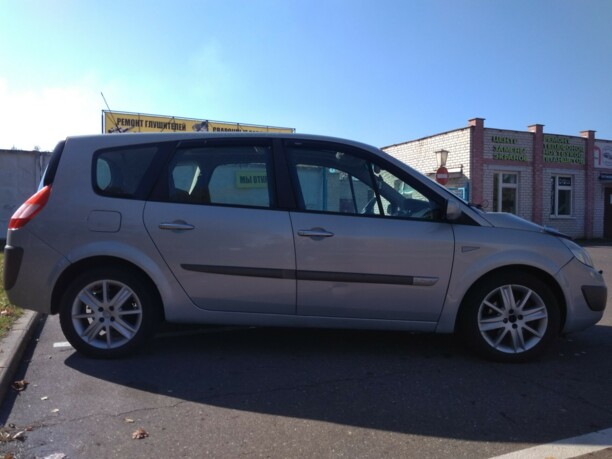 Renault Grand Scenic II, 7 мест, 2004 г.