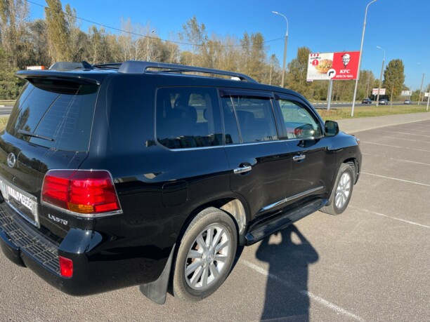 Lexus LX III, 7 мест, 2008 г.