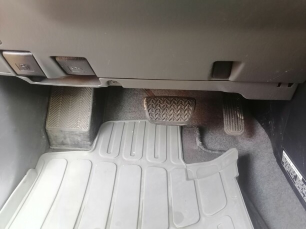 Toyota Land Cruiser Prado J120, 7 мест, 2006 г.