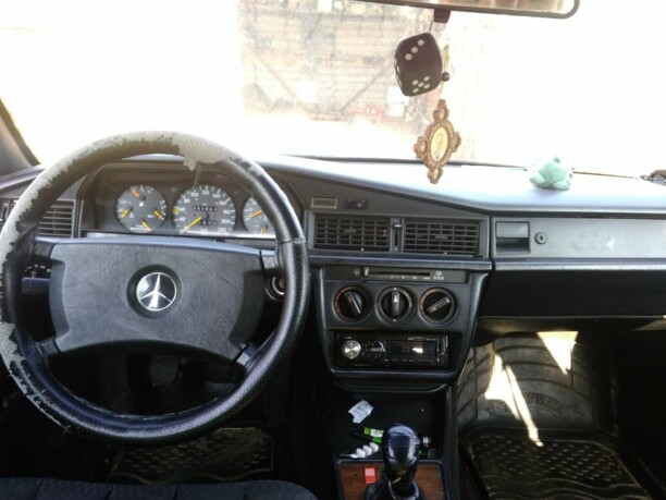 Mercedes-Benz 190 (W201), 1990 г.