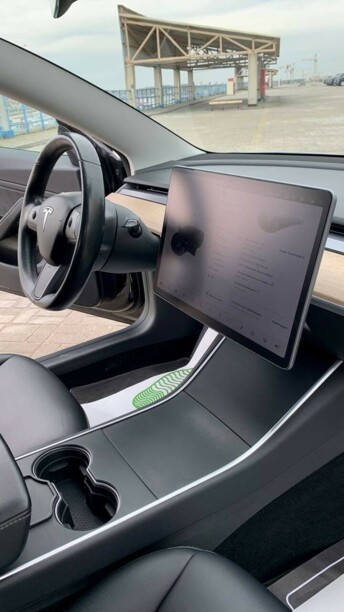 Tesla Model 3, 2018 г.
