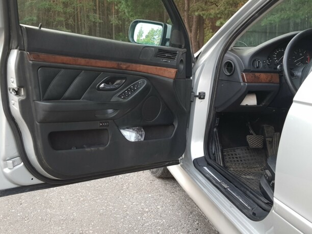 BMW 5 серия E39, 2001 г.