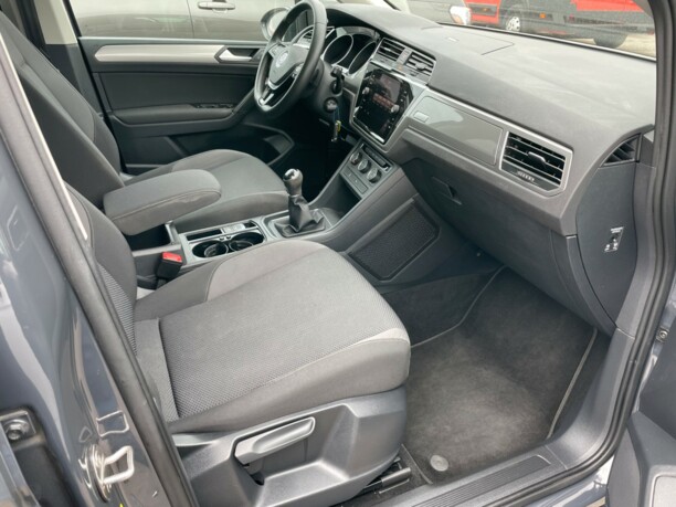 Volkswagen Touran III, 7 мест, 2018 г.