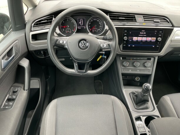 Volkswagen Touran III, 7 мест, 2018 г.