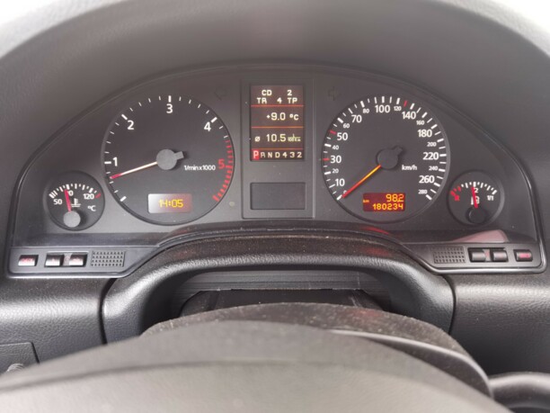 Audi A8 D2, 2000 г.