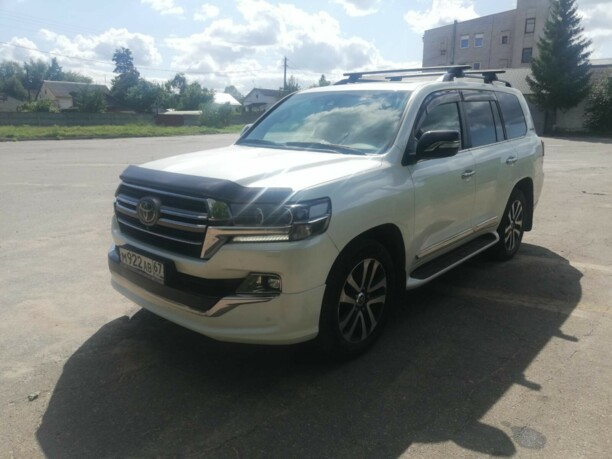 Toyota Land Cruiser J200 · 2-й рестайлинг, 7 мест, 2019 г.