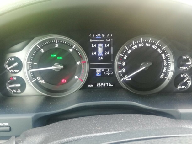 Toyota Land Cruiser J200 · 2-й рестайлинг, 7 мест, 2019 г.
