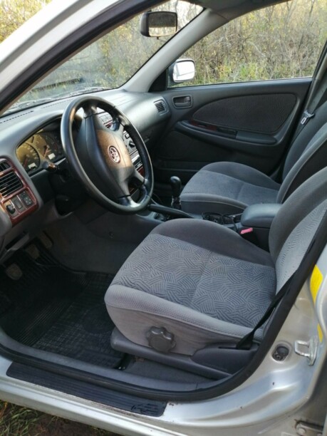 Toyota Avensis I (T220), 1999 г.