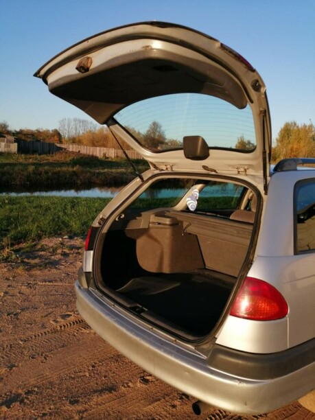 Toyota Avensis I (T220), 1999 г.