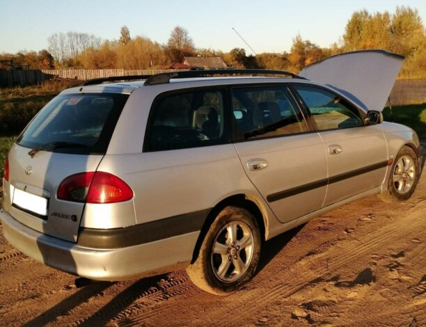 Toyota Avensis I (T220), 1999 г.